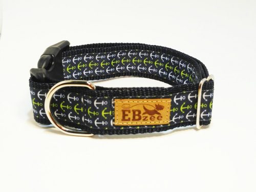 Vasmacskás nyakörv