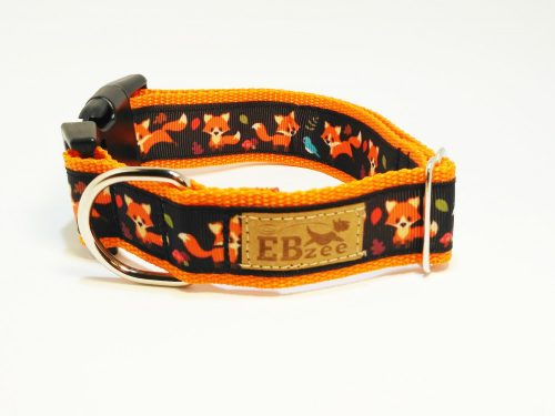 Rókák mintás nyakörv (fekete)