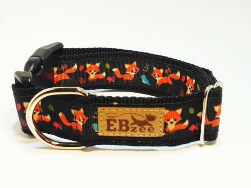 Rókák mintás nyakörv (fekete)