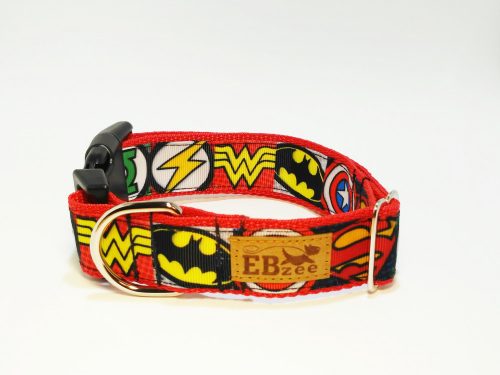 Szuperhősök mintás nyakörv