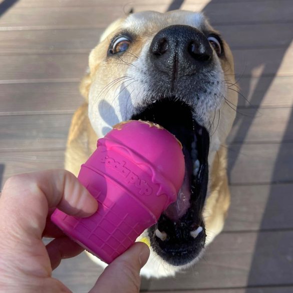 ICE CREAM - Jutalomfalattal tölthető, méreganyagmentes játék kutyáknak , SodaPup®
